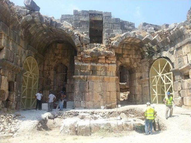 Roma Tiyatrosu Altında Helenistik Tiyatro Bulundu 1