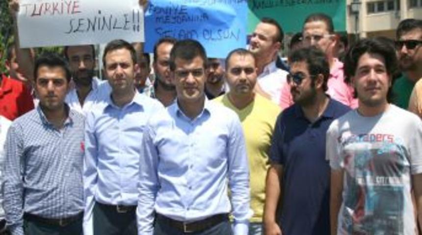 AK Partili Gen&ccedil;lerden Mursi&rsquo;ye Destek