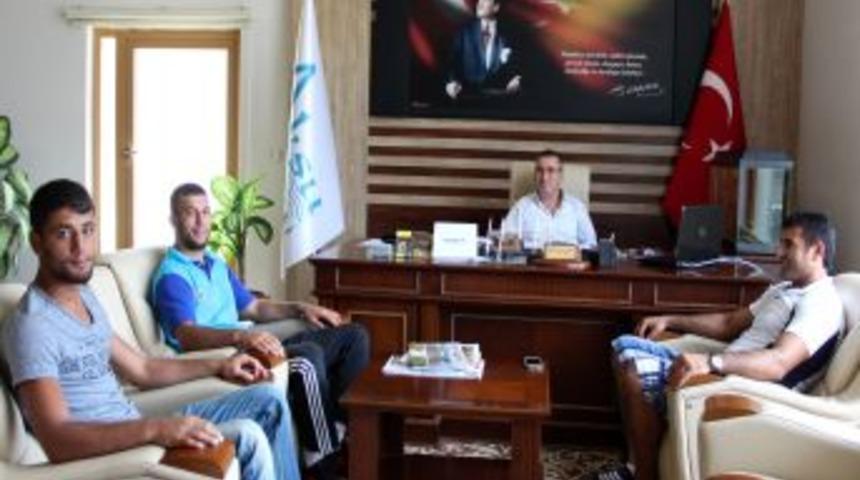 Aksulu G&uuml;reş&ccedil;ilerden Kemer, Elmalı Ve Feslikan Şenlikleri&rsquo;nde Birincilik S&ouml;z&uuml;