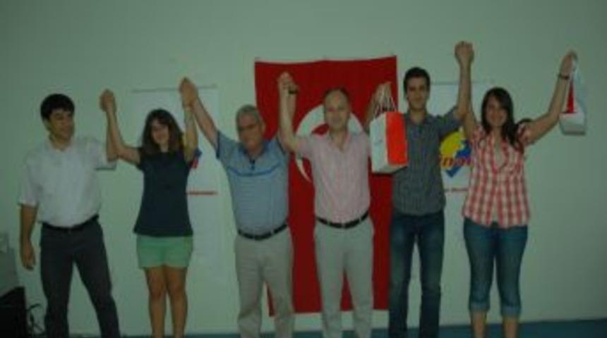 Final Dergisi Dershanesi Lys Birincilerini &Ouml;d&uuml;llendirdi