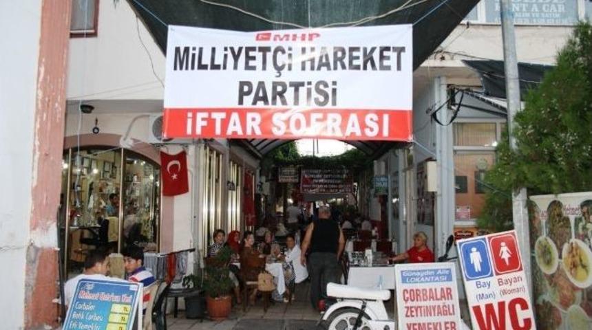 Ayvalık&rsquo;ta Mhp&rsquo;nin İftar Yemeklerine İlgi Yoğun