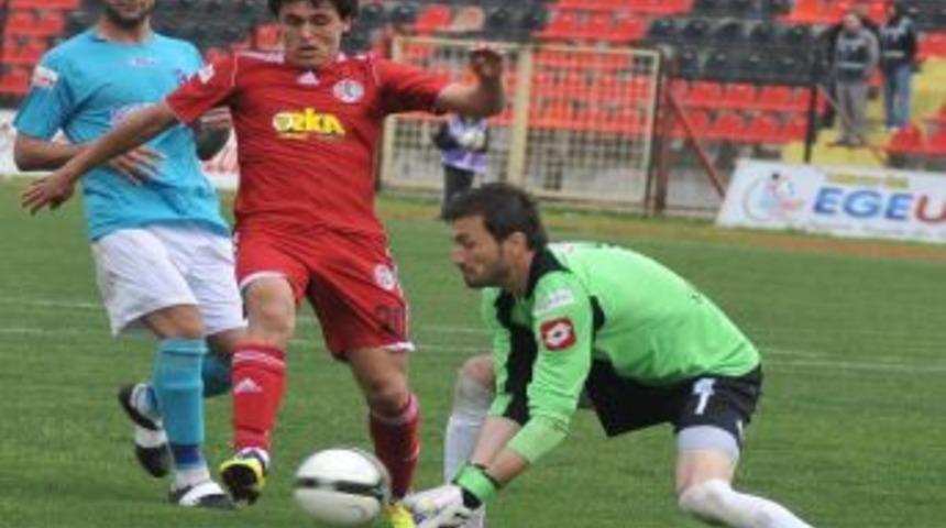 K&ouml;se Yuvada Kaldı