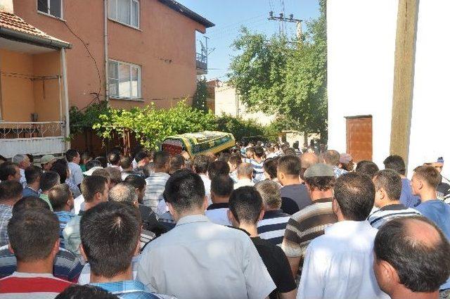 Maden İş&ccedil;isi G&ouml;zyaşları Arasında Toprağa Verildi 1