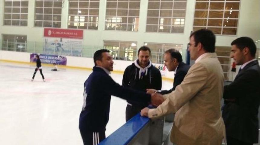 Vali Altıparmak: "spor Salonları T&uuml;rkiye'ye Ve Yabancı &Uuml;lkelere A&ccedil;ılmalı"