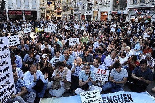 Gazetecilerin Yürüyüşü Polis Engeline Takıldı