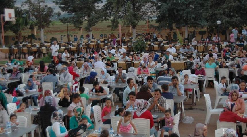 Kimse Yok Mu'dan Iftar Yemeği