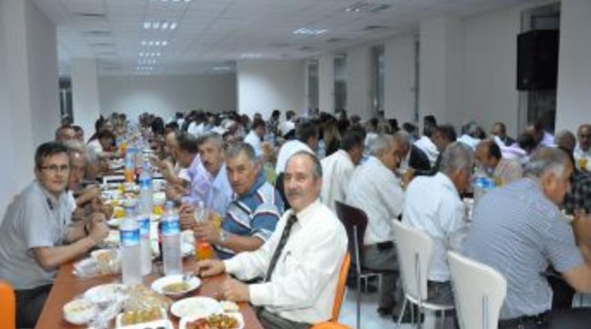 Bolu İl &Ouml;zel İdaresi &Ccedil;alışanları Iftarda Buluştu, Emekli Olan Personel Uğurlandı