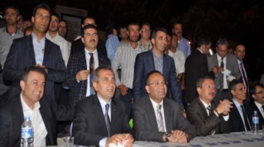 Bozdağ: CHP, Uzlaşılan Maddelerin Anayasa Maddesine D&ouml;n&uuml;şmesine Bahane Arıyor