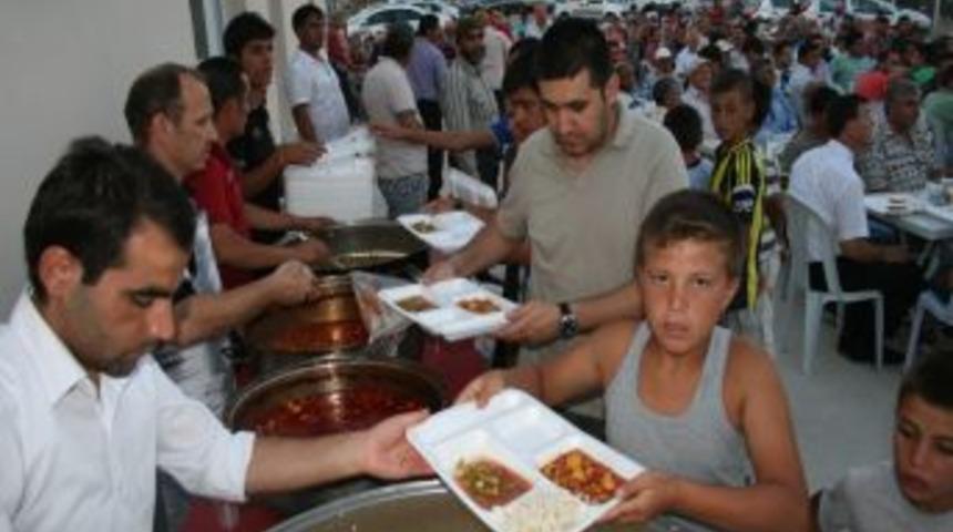 Bergama'da Iftar Coşkusu