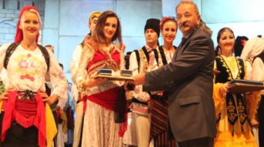 'Altın Karag&ouml;z&rsquo; Kosova&rsquo;ya Gitti