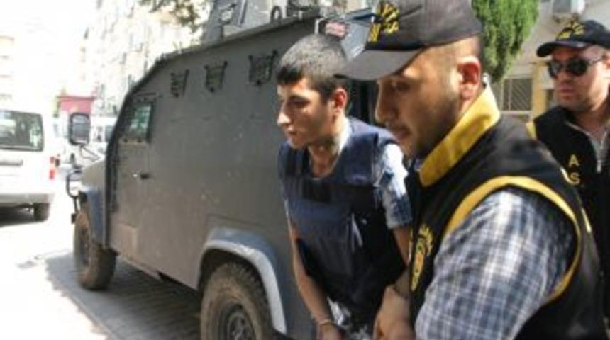 Katil Zanlısı, &Ccedil;elik Yelek Ve Zırhlı Ara&ccedil;la Adliyeye G&ouml;t&uuml;r&uuml;ld&uuml;