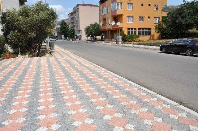 Körfez Bağdat Caddesi Kaldırımları Yenilendi