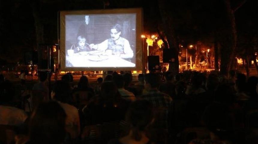 Muğla Belediyesinden &Ccedil;ocuklara &lsquo;nostalji&rsquo; Sinema Kuşağı