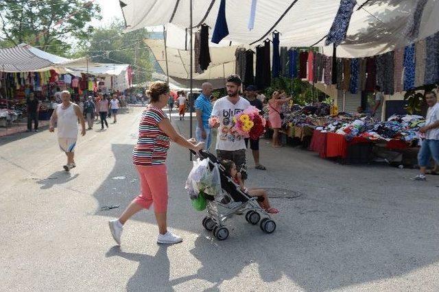 Sosyete Pazarı Yeni Yerinde Açıldı