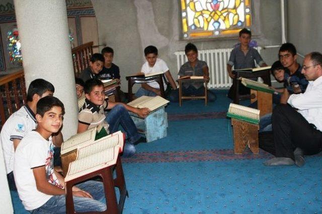 Yaz Kuran Kursuna İlgi B&uuml;y&uuml;k 2