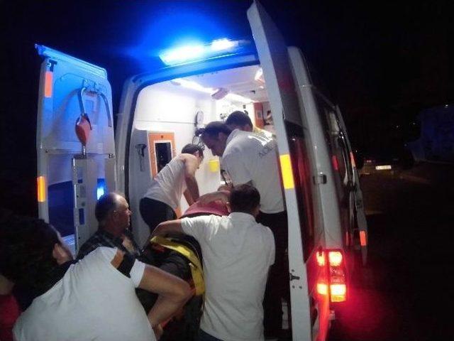 Kaza Yapan Kadın S&uuml;r&uuml;c&uuml; Şoka Girdi 2