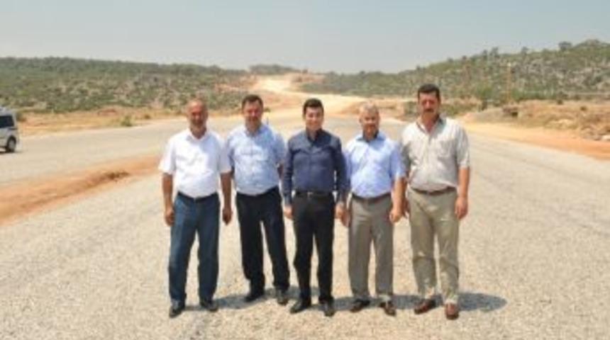 Başkan T&uuml;t&uuml;nc&uuml; Hamza Taş Bulvarı&rsquo;nda İncelemelerde Bulundu