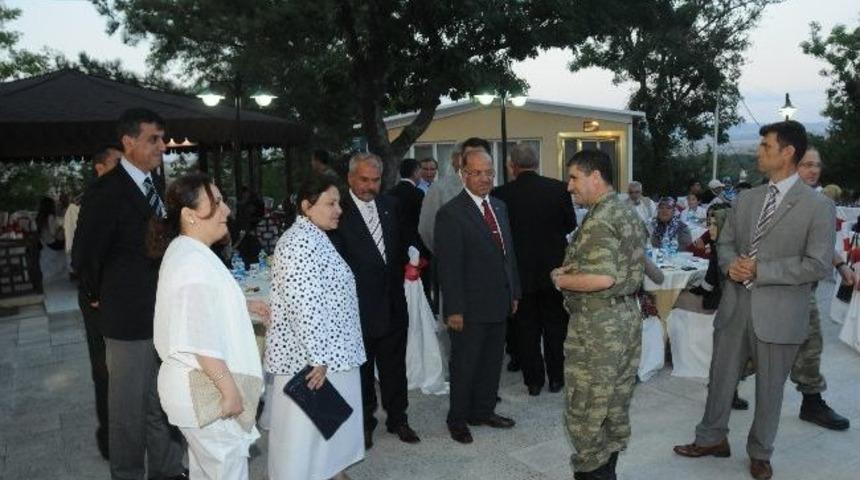 Kırıkkale&rsquo;de Şehit Aileleri Ve Gazilere İftar Yemeğinde Buluştu