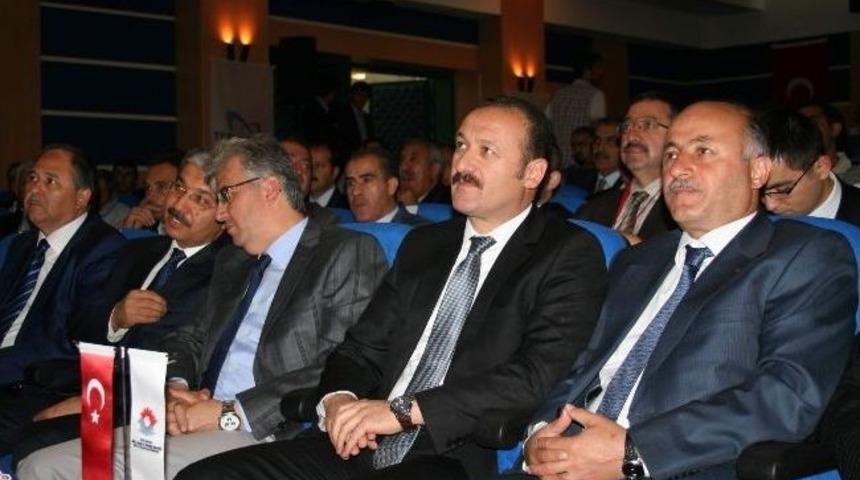 2023&rsquo;e 10 Kala D&uuml;zenlenen Kamu-&uuml;niversite-sanayi İşbirliği B&ouml;lgesel Toplantısı Kars&rsquo;ta Yapıldı