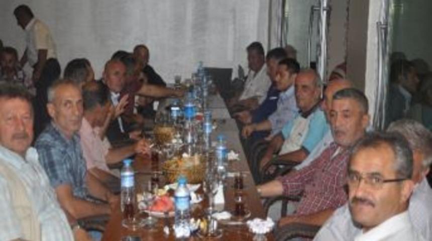 Ak Parti Y&ouml;netimi Muhtarları Ağırladı