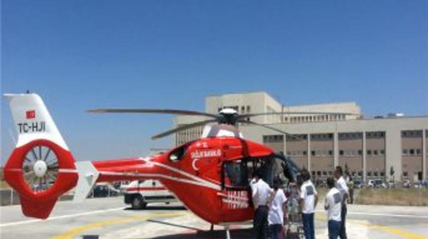 Erken Doğan Bebek Hava Ambulansıyla Umuda G&ouml;nderildi