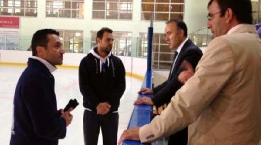 Vali Altıparmak, Erzurum'a Turist &Ccedil;ekmenin Form&uuml;l&uuml;n&uuml; Arıyor