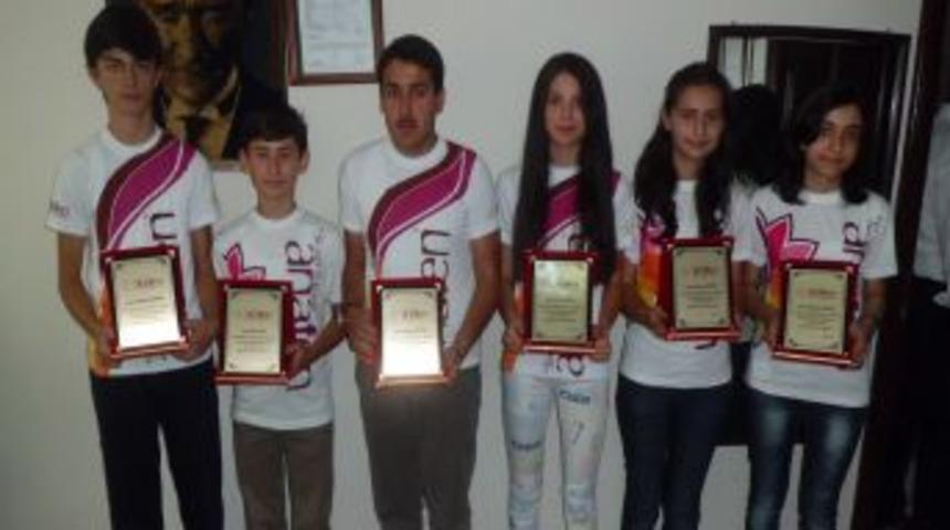 Karab&uuml;k SBS Şampiyonları Anafen Dersanesi'nden &Ccedil;ıktı