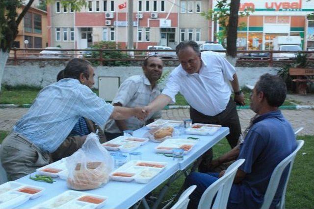 Ezine Belediyesinden İftar Servisi 1