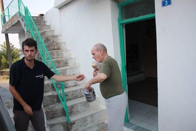 Ezine Belediyesinden İftar Servisi 2