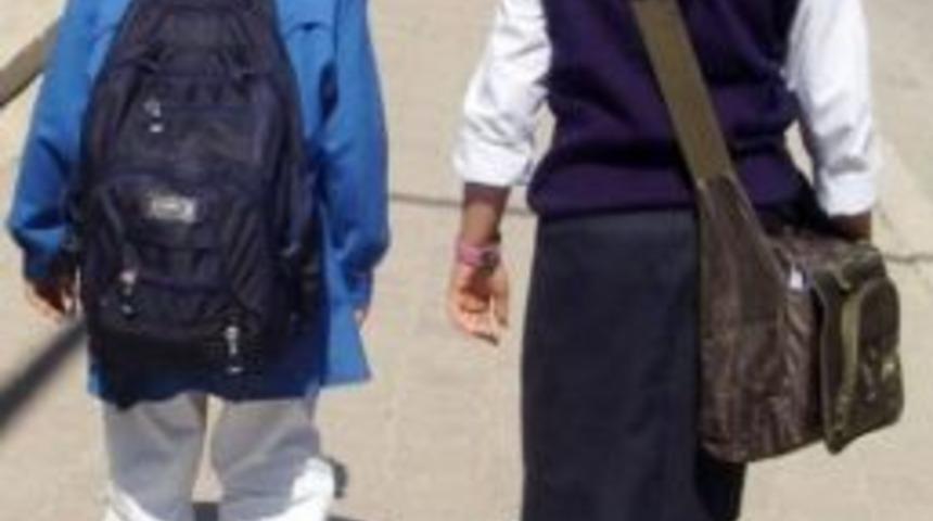 Edremit&rsquo;te Polis &Ouml;ğrenci El Ele