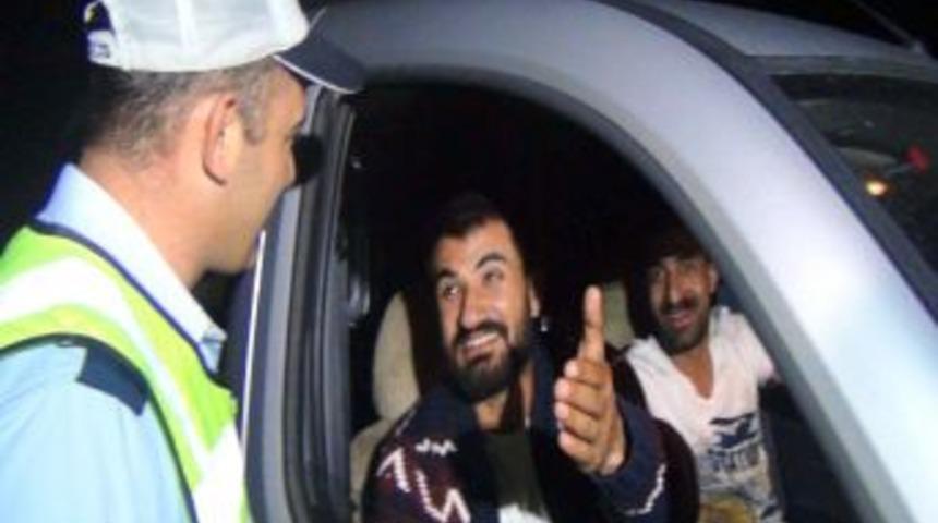 Polisten S&uuml;r&uuml;c&uuml;lere Sahur Ikramı