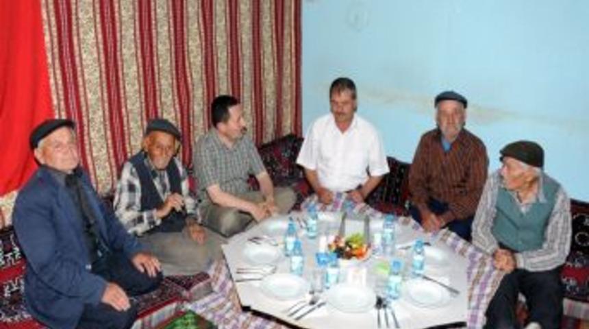 Afyon'da 900 Aileye 300&rsquo;er Liralık Ramazan Yardımı