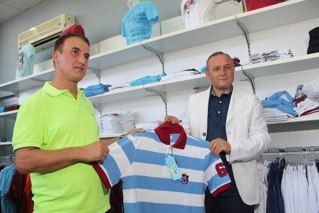 Ts Clup Outlet Açıldı