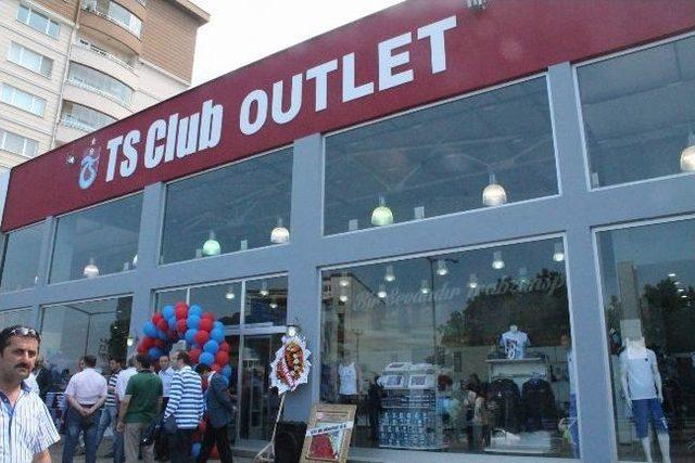 Ts Clup Outlet Açıldı