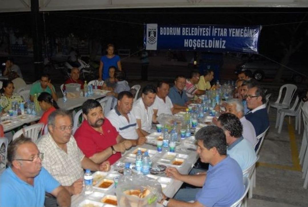 Başkan Mehmet Kocadon, G&uuml;mbet İftarına Katıldı