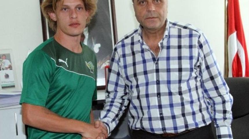 Akhisar Belediyespor'da Erkan Taşkıran Ve Mehmet Aky&uuml;z İmzayı Attı
