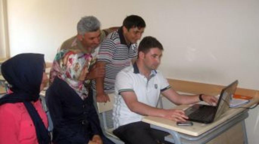 Turhal FEM&rsquo;den B&uuml;t&uuml;n &Ouml;ğrencilere &Uuml;cretsiz Tercih Hizmeti