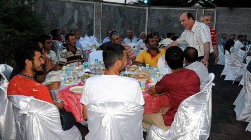 Belediye Başkanı Ok, Şirket &Ccedil;alışanlarına İftar Verdi