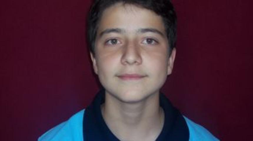 SBS'de Ilk &Uuml;&ccedil; &Ouml;zel Sevgi &Ccedil;i&ccedil;eği&rsquo;nden