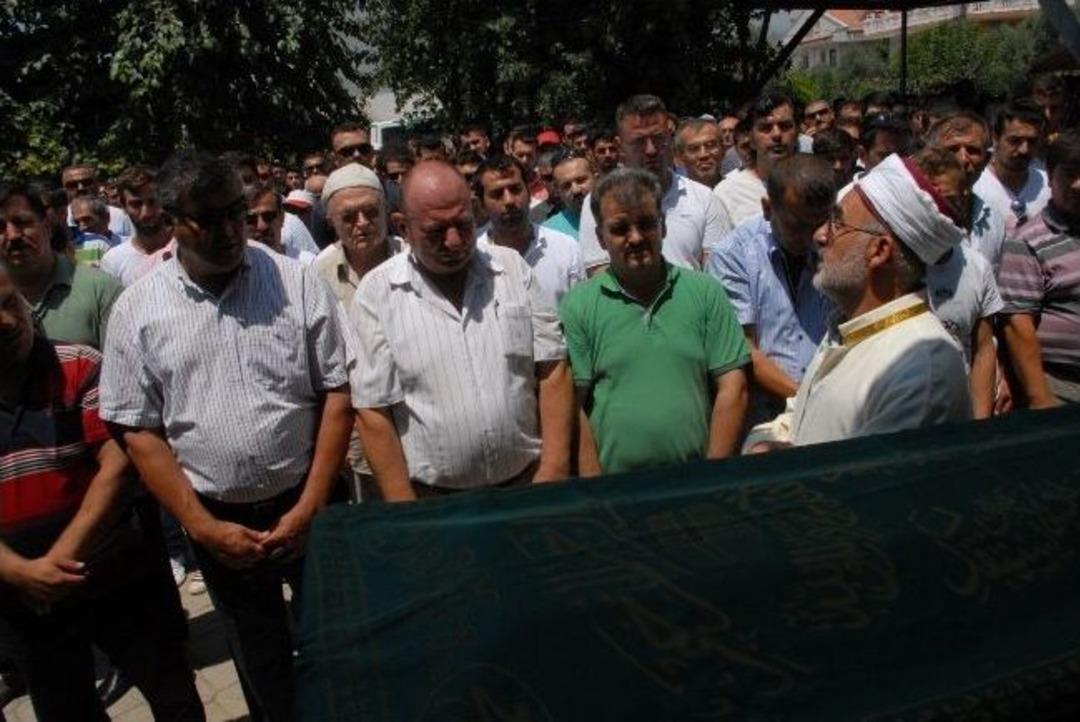 Afyon'daki Kazada Hayatını Kaybeden Fethiyeli 3 Gen&ccedil; Toprağa Verildi