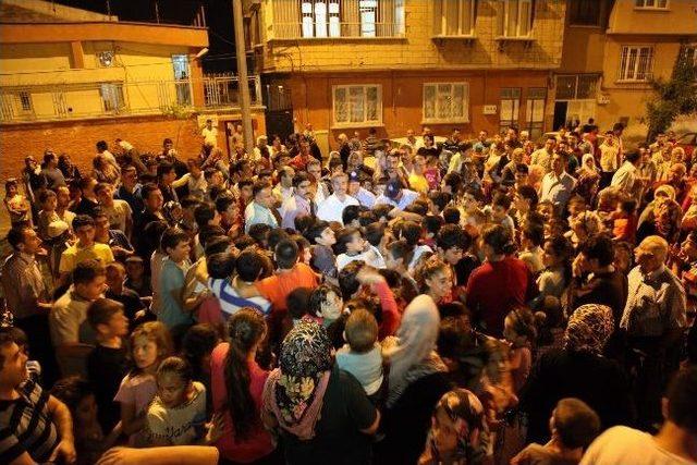 Başkan Tahmazoğlu Gece Yapılan Aile Ziyaretlerinde Sorunları Dinledi 2