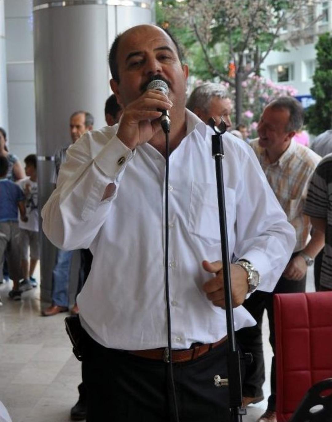 Avm &Ouml;n&uuml;nde Sema G&ouml;sterisi