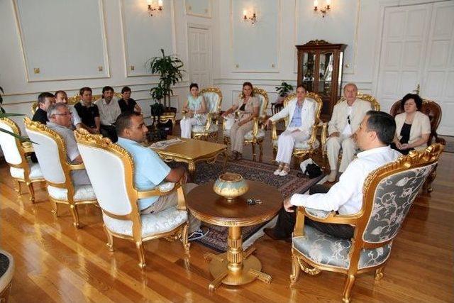 Gazetecilerden Yerlikaya&rsquo;ya Ziyaret 2