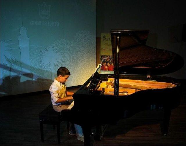 Mozart Yarışmasından İkincilik &Ouml;d&uuml;l&uuml; 2