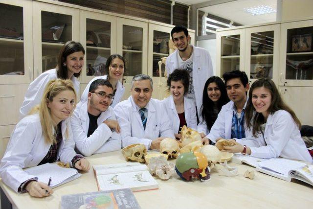 "Mesleğinizi &Ccedil;evre Baskılarından Soyutlanarak Se&ccedil;in" 1