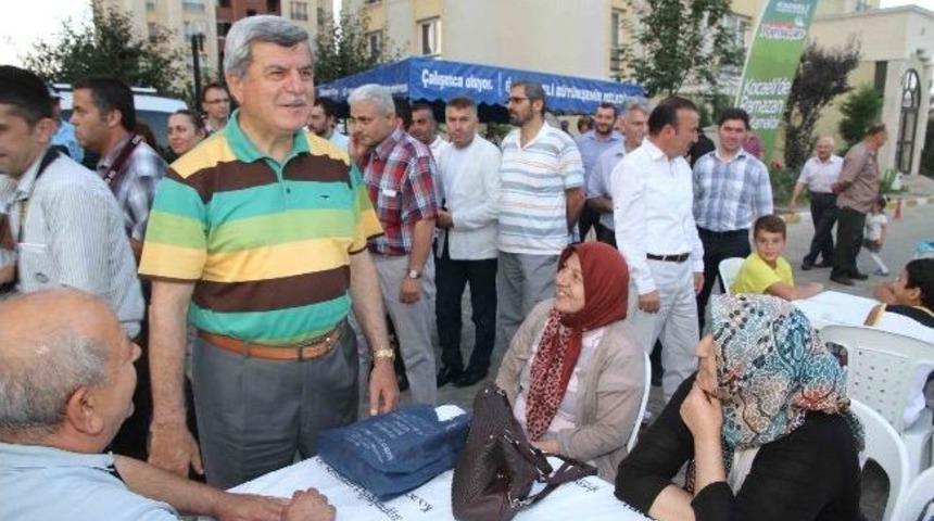 İzmit Kent-2 Sakinleri Hep Beraber İftar Yaptı