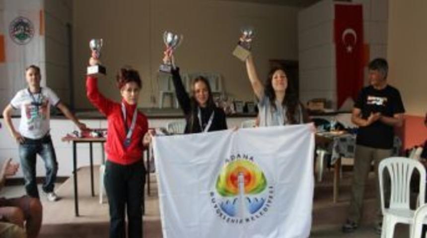 Yamaç Paraşütçüleri Yine Adana’nın Gururu Oldu