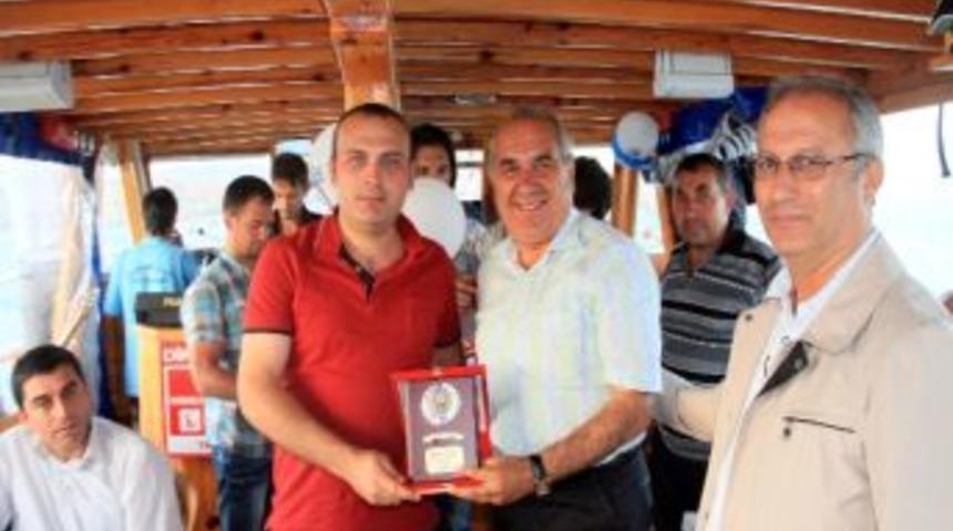 Suşehri&rsquo;nde Tayini &Ccedil;ıkan Polisler Plaketle &Ouml;d&uuml;llendirildi