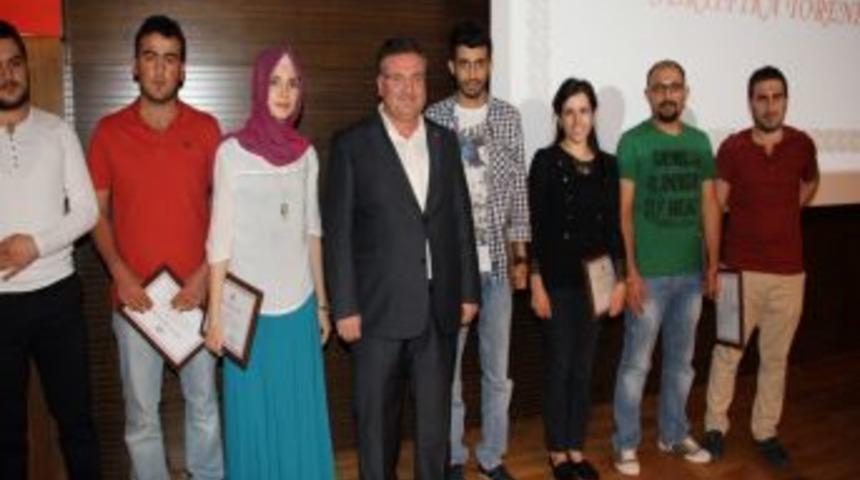 Bilgisayar Destekli Halı Desen Tasarım Eğitiminde 15 Kursiyer Sertifikasını Aldı