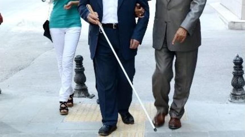 Engelli Yol &Ccedil;izgisini Birlikte Test Ettiler